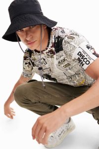 Desigual Newspaper Miesten Pikeepaita | ZDJXH6143
