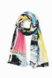 Desigual Rectangular crinkled newspaper foulard Naisten Huivit | YOKCM8649